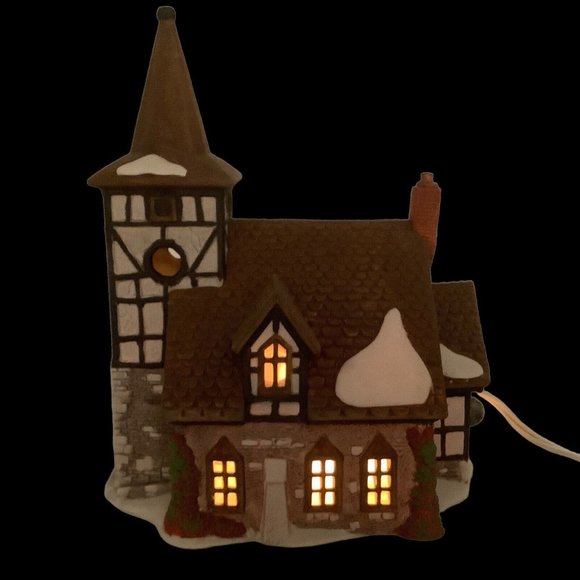 Dept. 56 "Old Michaelchurch" Heritage Village Collection House - Picture 4 of 12